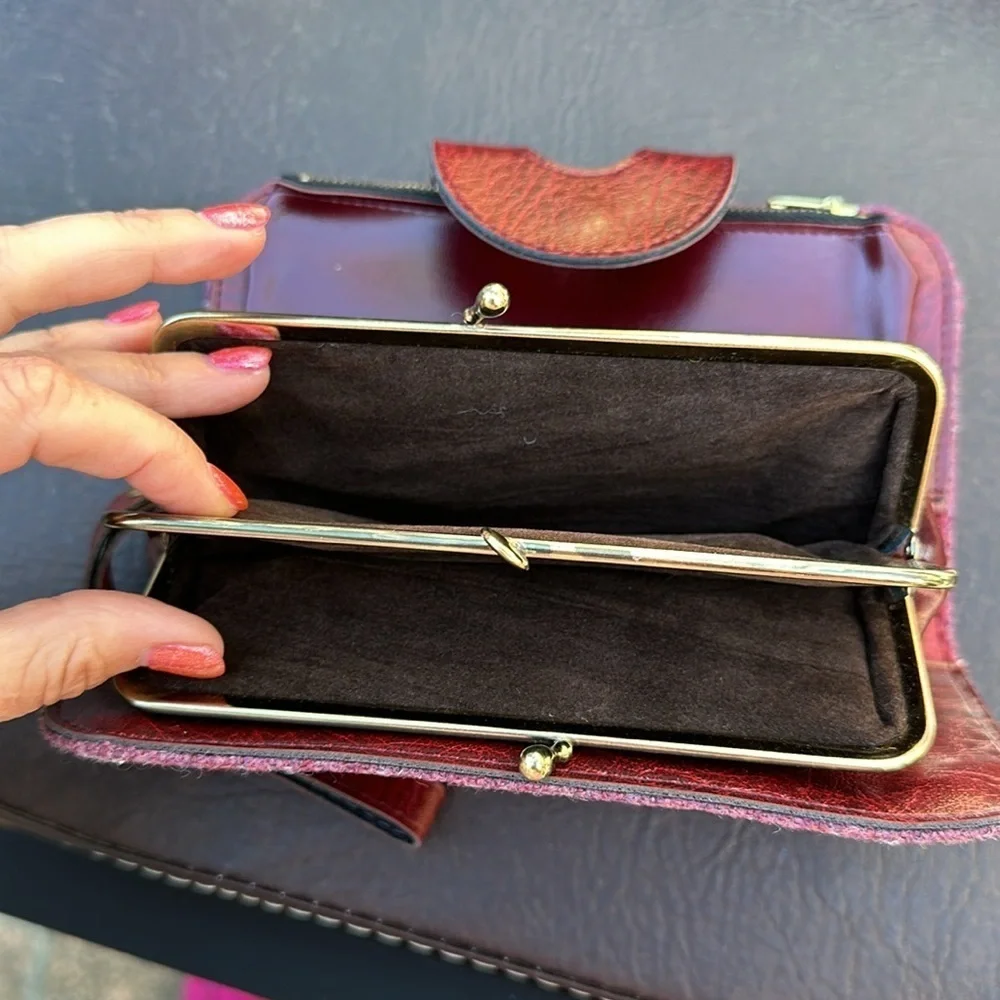 ❤️🤎🩷Vintage wallet NWOT fabric and vinyl clutch wristlet burgundy vegan